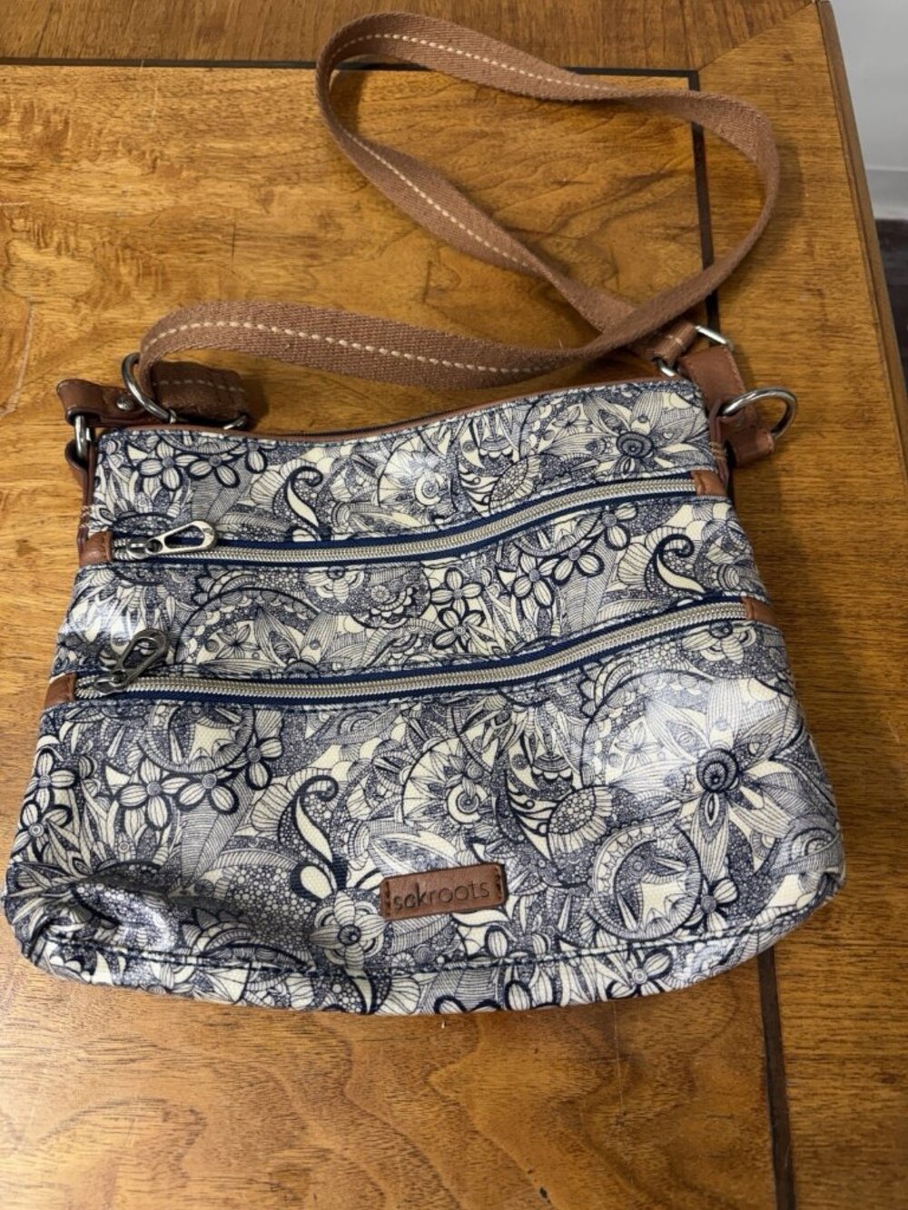 SAKROOTS Artist Circle Basic Navy Spirit Desert 3 Zip Crossbody/Shoulder Bag